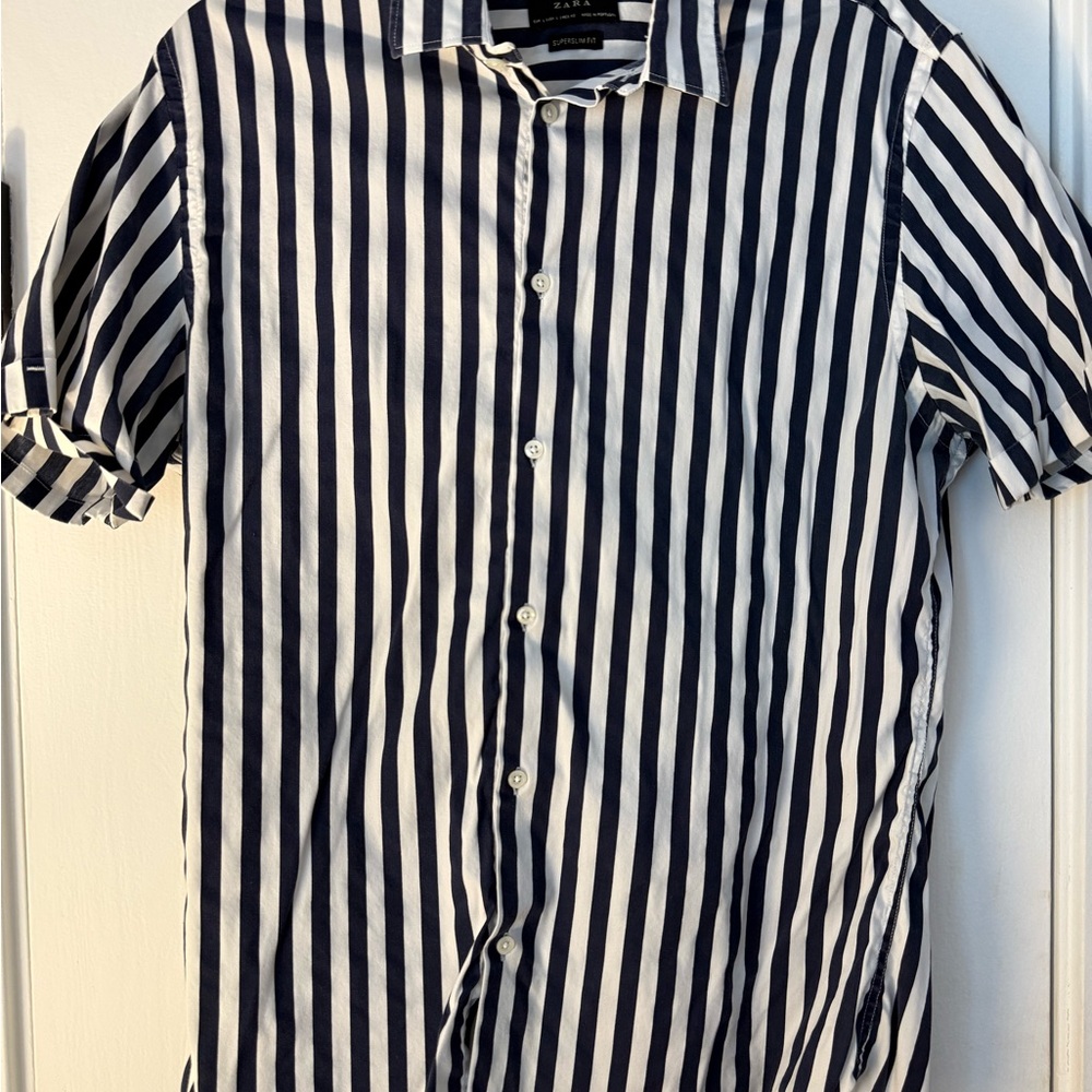 Zara Men's Black and White Striped Button Down Shirt